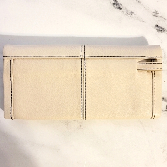 HOBO Rare 'Wonder' Cream Leather Wallet w/Wrist Strap & Wanderlust Lining - Picture 4 of 6